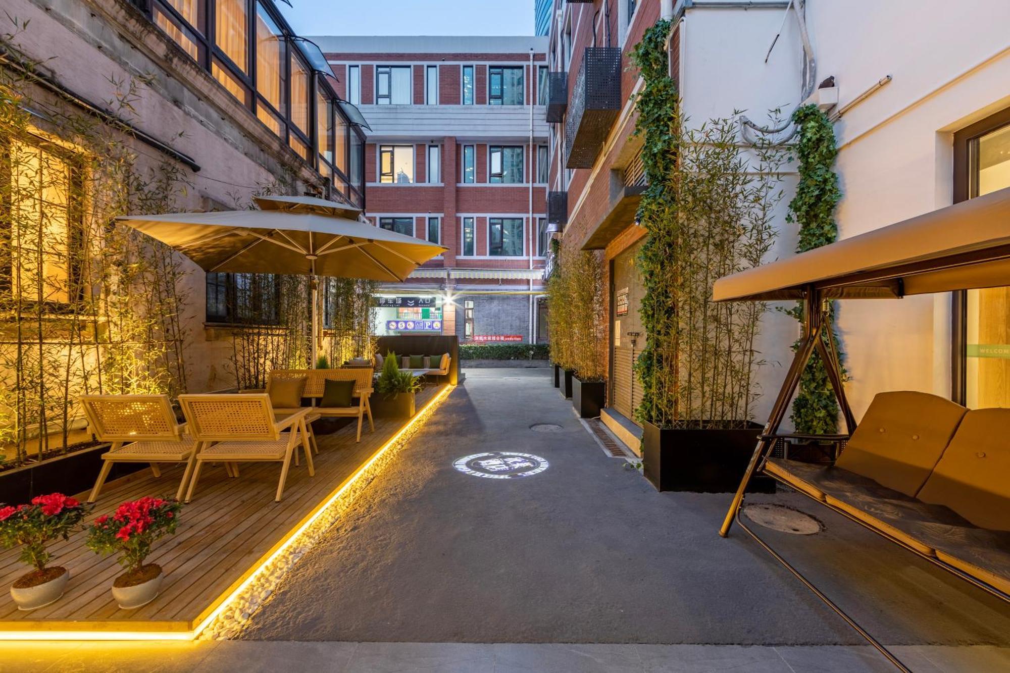 True Go Hotel - Shanghai Jing'An Temple Nanjing West Road Kültér fotó