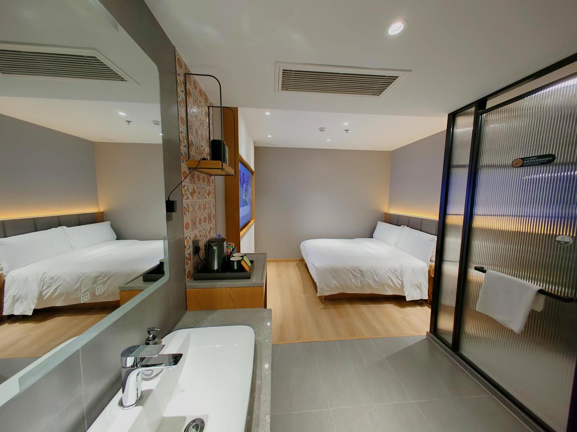 True Go Hotel - Shanghai Jing'An Temple Nanjing West Road Kültér fotó